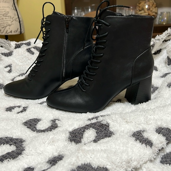 XOXO Shoes - XOXO Kieran Lace Up Booties